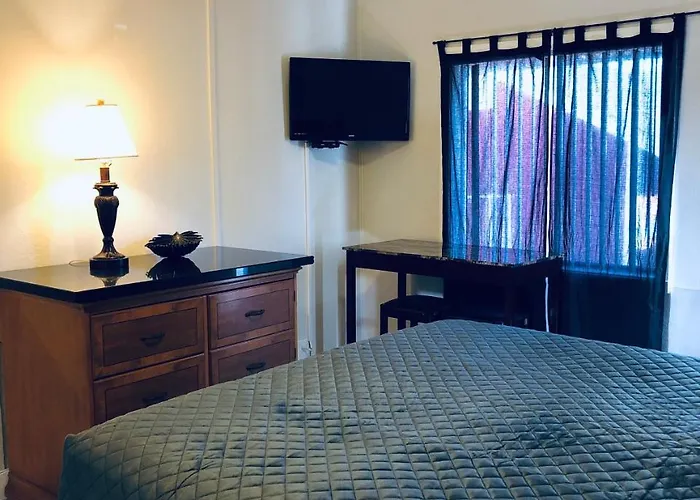 Pine View Motel