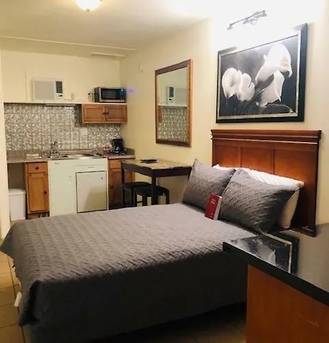 Pine View Motel